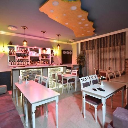 California Boutique Hotel Ереван Екстериор снимка
